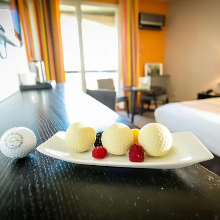 D'huston And Golf Hotel 4*