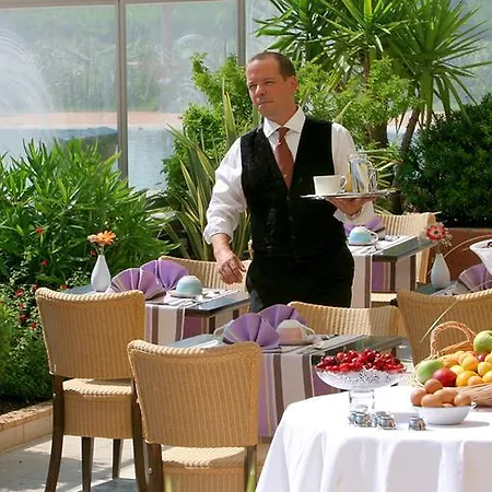 Hotel D'huston And Golf 4*