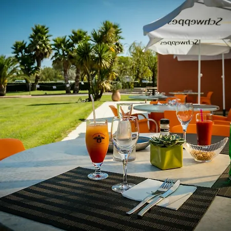 Hotel D'huston And Golf 4*