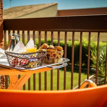 Hotel D'huston And Golf Saint-Cyprien (Pyrenees-Orientales)