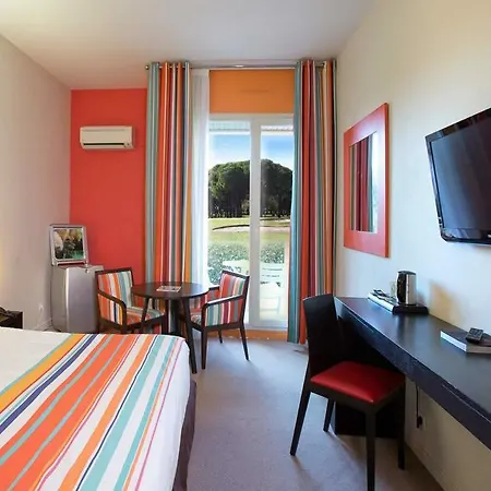 D'huston And Golf Hotel Saint-Cyprien (Pyrenees-Orientales)